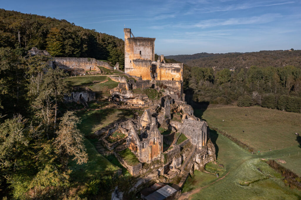 Visite en famille Château Dordogne DJI 0419 2 Château de Commarque @Déclic&Décolle