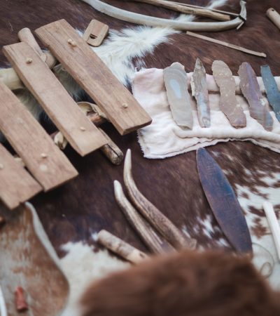 Visite château Périgord activité enfants musique médiévale Château de Commarque CA 236 @ERphotos Visite château Périgord activité enfants musique médiévale Château de Commarque CA 236 @ERphotos