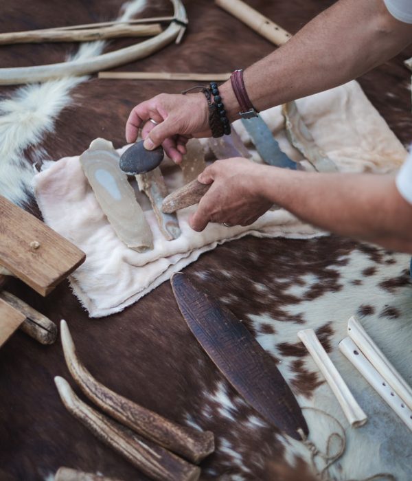 Visite château Périgord activité enfants musique médiévale Château de Commarque CA 258 @ERphotos