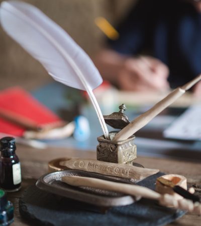 Visite en famille calligraphie médiévale Château de Commarque CA 160 @ERphotos Visite en famille calligraphie médiévale Château de Commarque CA 160 @ERphotos